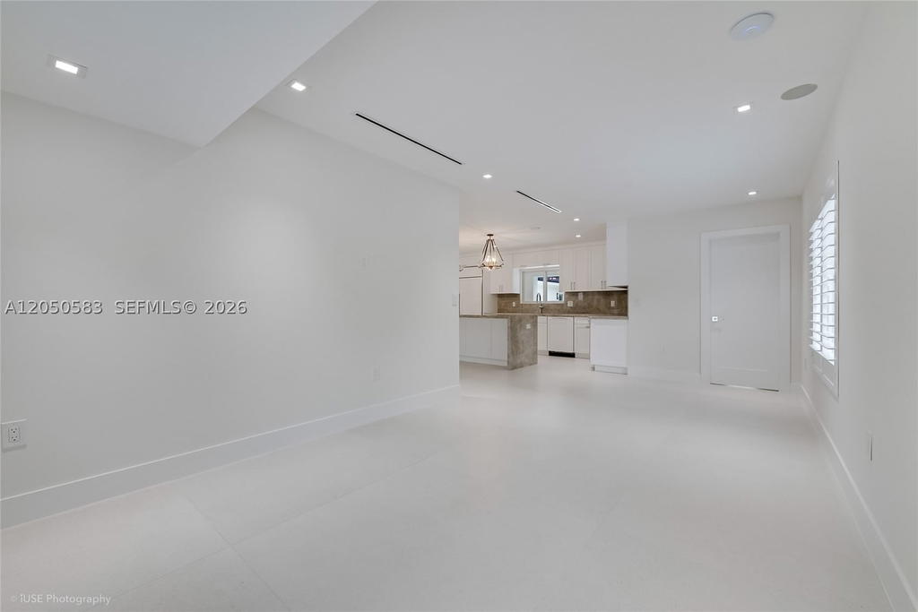 Real estate property located at 7107 63rd Ave, Miami-dade, Royal Palm Villas, South Miami, FL