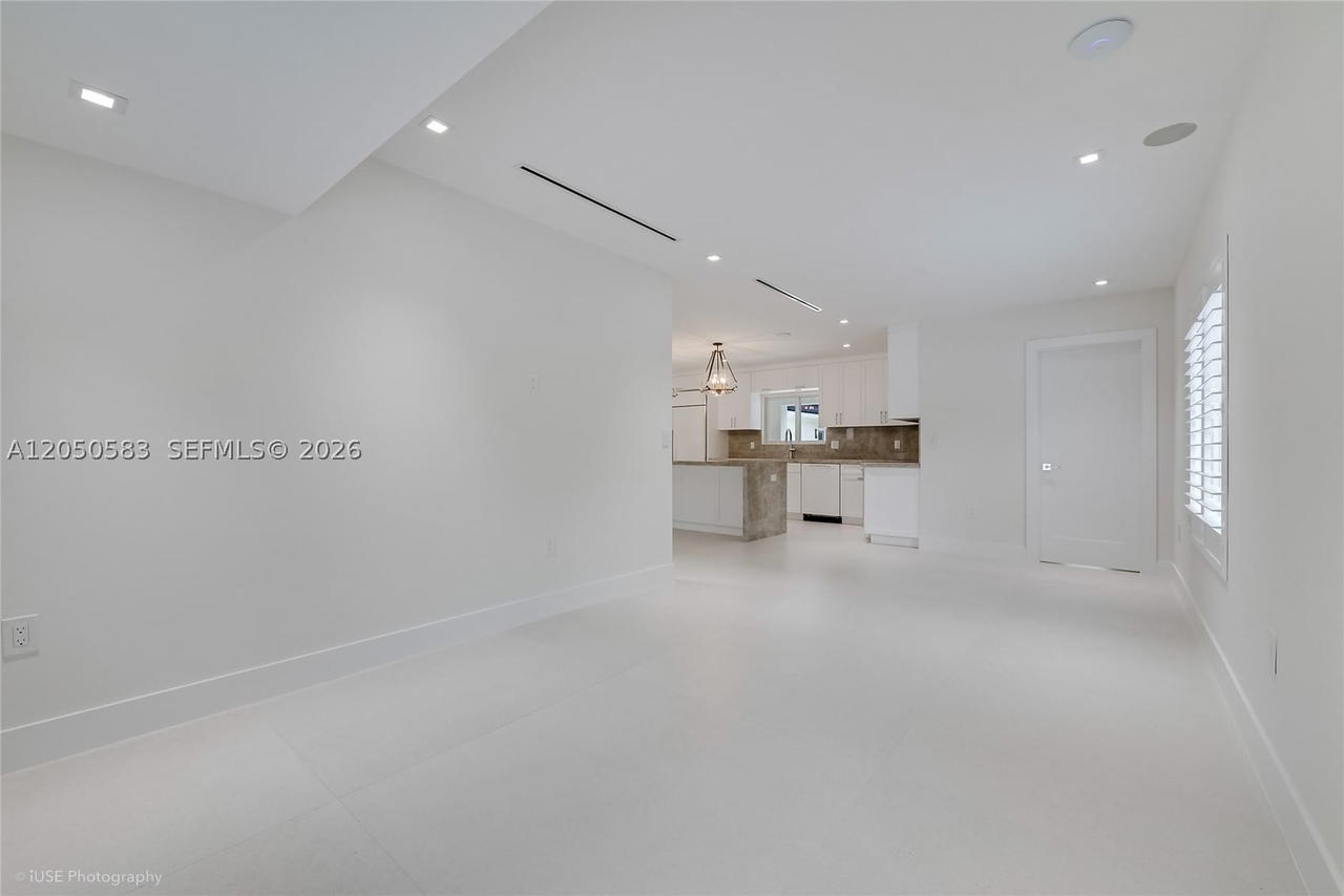 Real estate property located at 7107 63rd Ave, Miami-dade, Royal Palm Villas, South Miami, FL