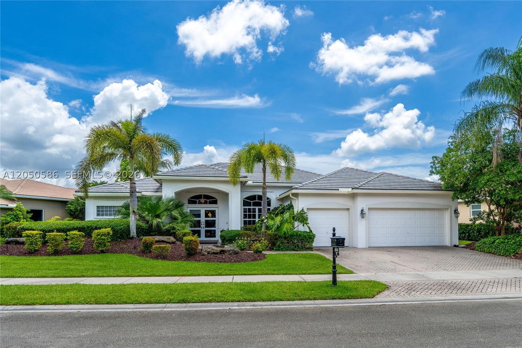 Real estate property located at 3855 Oak Ridge Cir, Broward, Sectors 8 9 And 10 Plat, Weston, FL