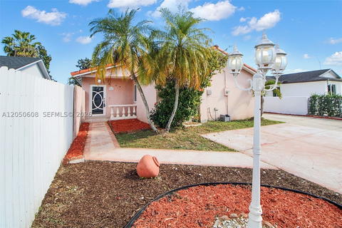 Real estate property located at 19721 122nd Pl, Miami-dade, South Miami Lakes, Miami, FL
