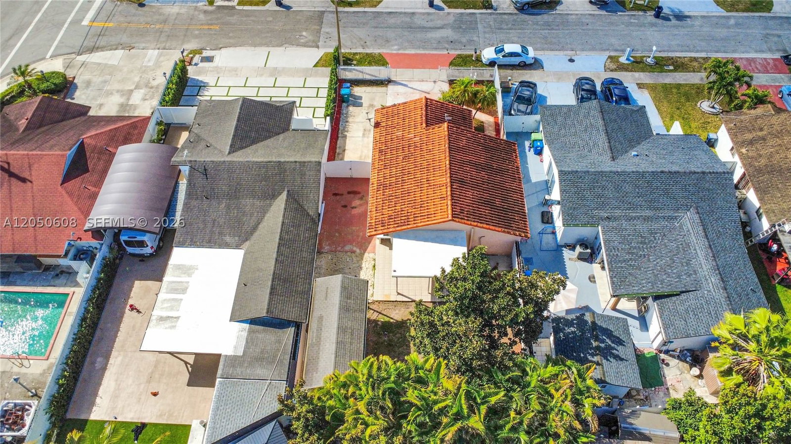 Real estate property located at 19721 122nd Pl, Miami-dade, South Miami Lakes, Miami, FL