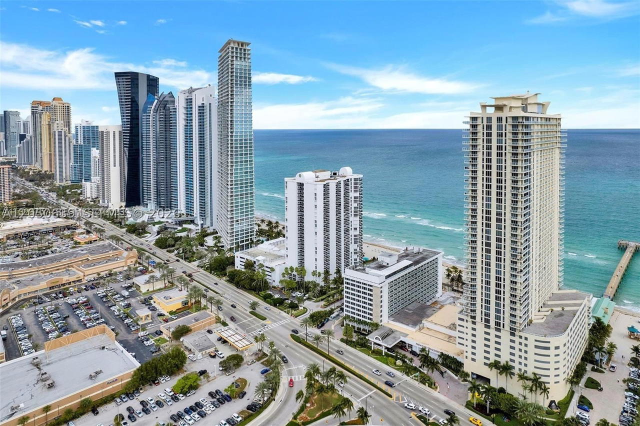 Real estate property located at 16699 Collins Ave #1605, Miami-dade, La Perla Condo, Sunny Isles Beach, FL