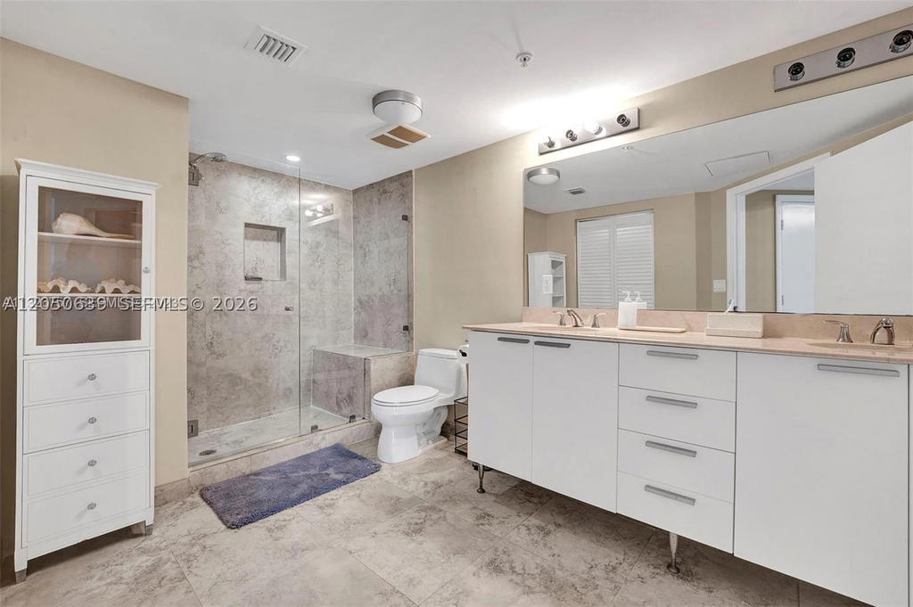 Real estate property located at 16699 Collins Ave #1605, Miami-dade, La Perla Condo, Sunny Isles Beach, FL