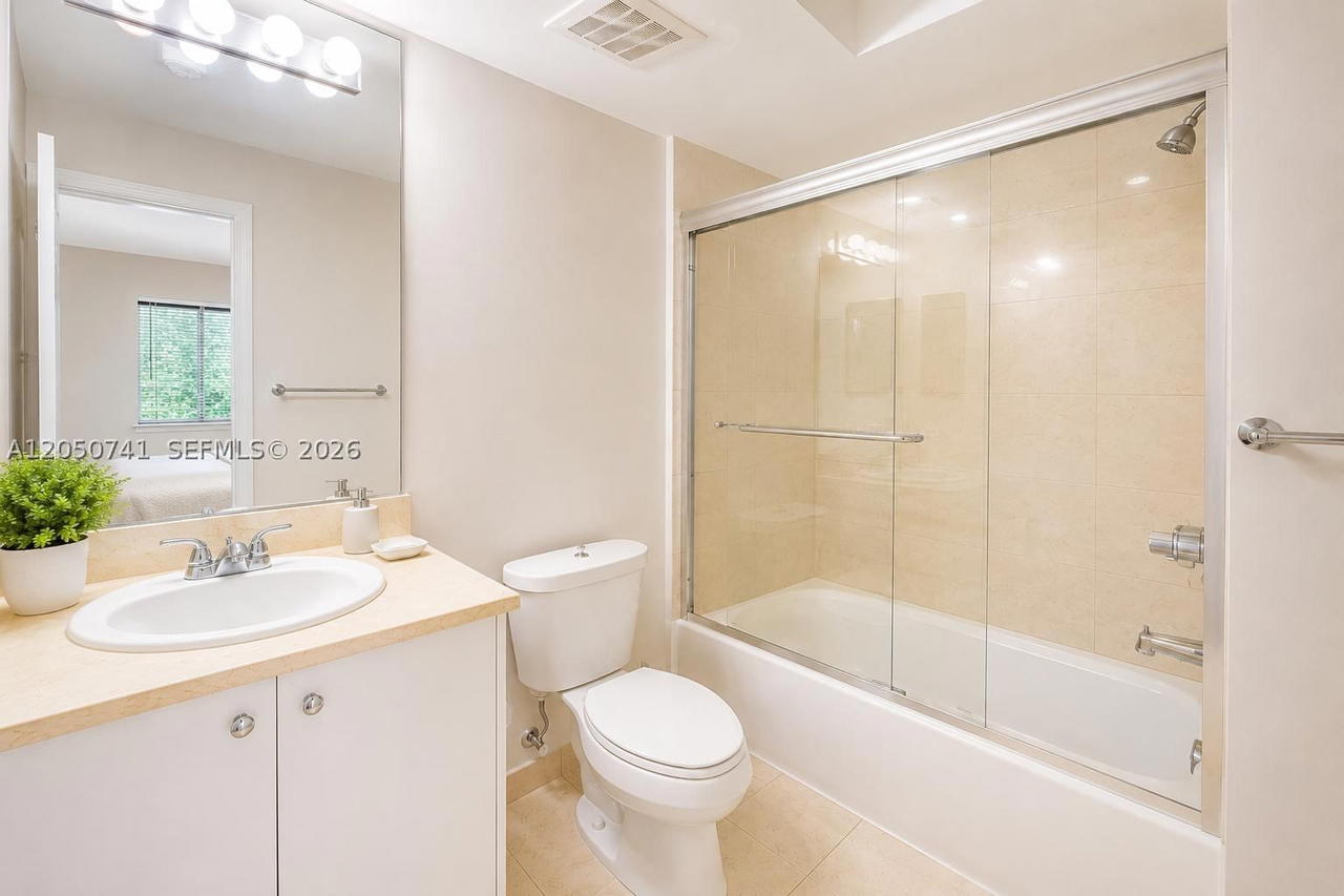 Real estate property located at 20000 Country Club Dr #405, Miami-dade, Turnberry Village, Aventura, FL
