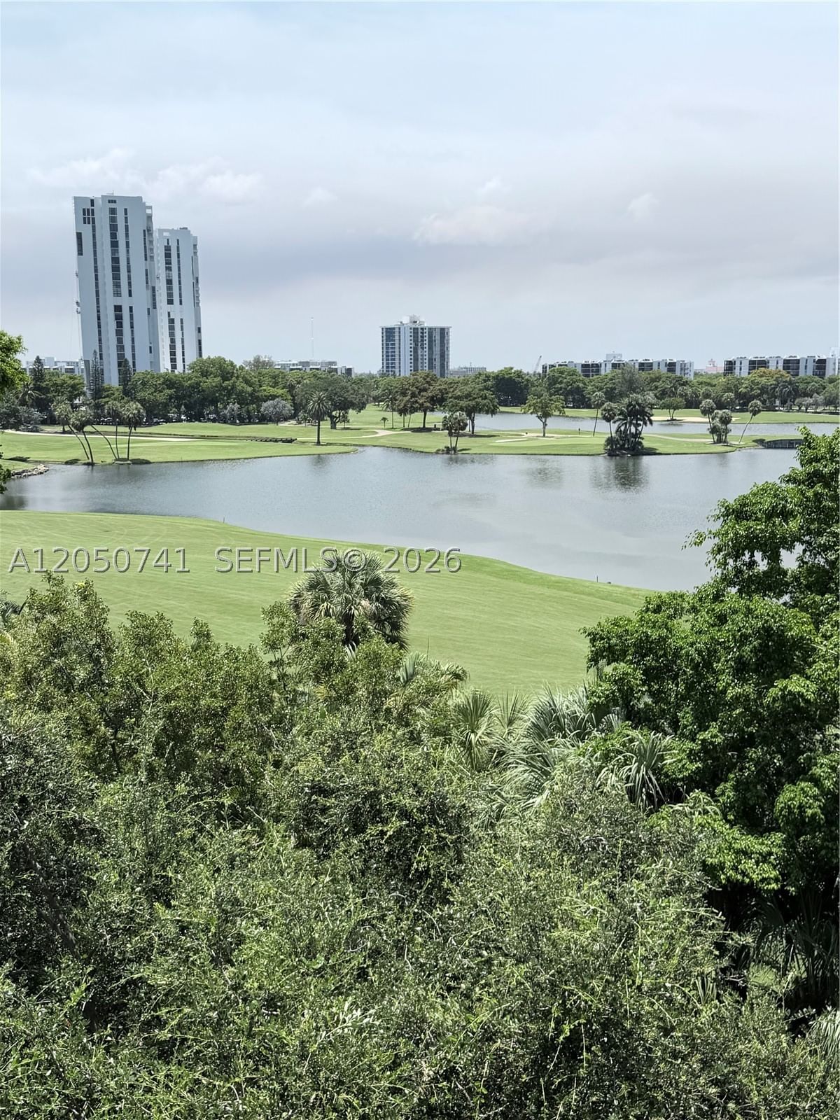 Real estate property located at 20000 Country Club Dr #405, Miami-dade, Turnberry Village, Aventura, FL