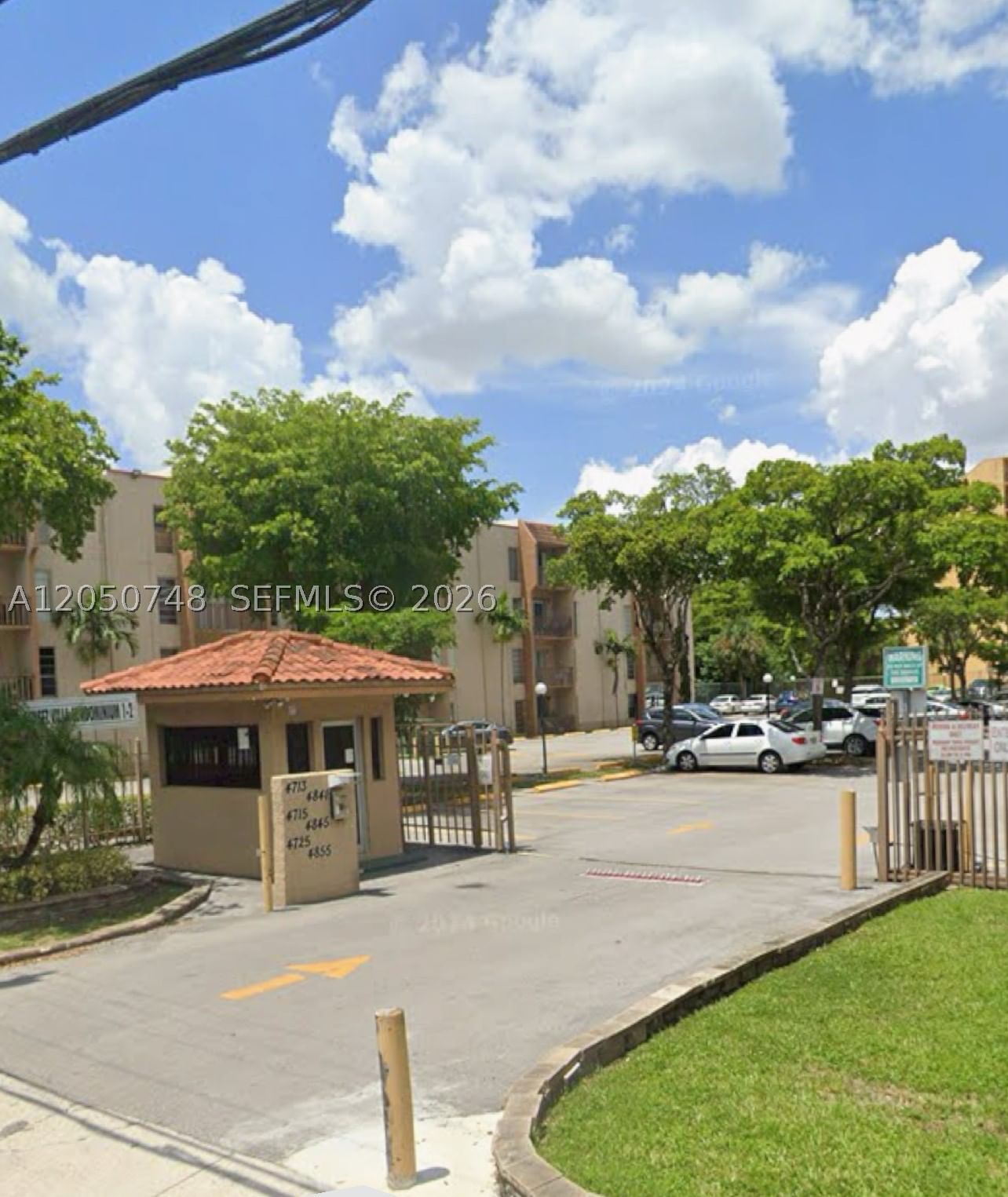 Real estate property located at 4715 7th St #407-2, Miami-dade, Sunset Villas Condo, Miami, FL