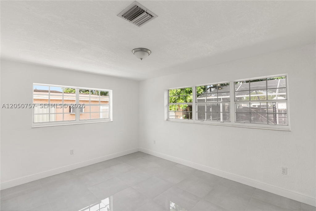 Real estate property located at 19522 37th Ct, Miami-dade, Carol City 2nd Addn, Miami Gardens, FL