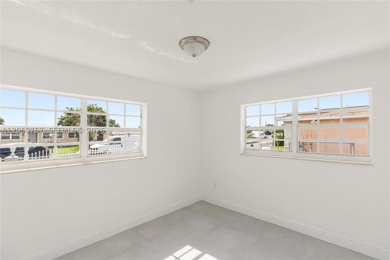 Real estate property located at 19522 37th Ct, Miami-dade, Carol City 2nd Addn, Miami Gardens, FL