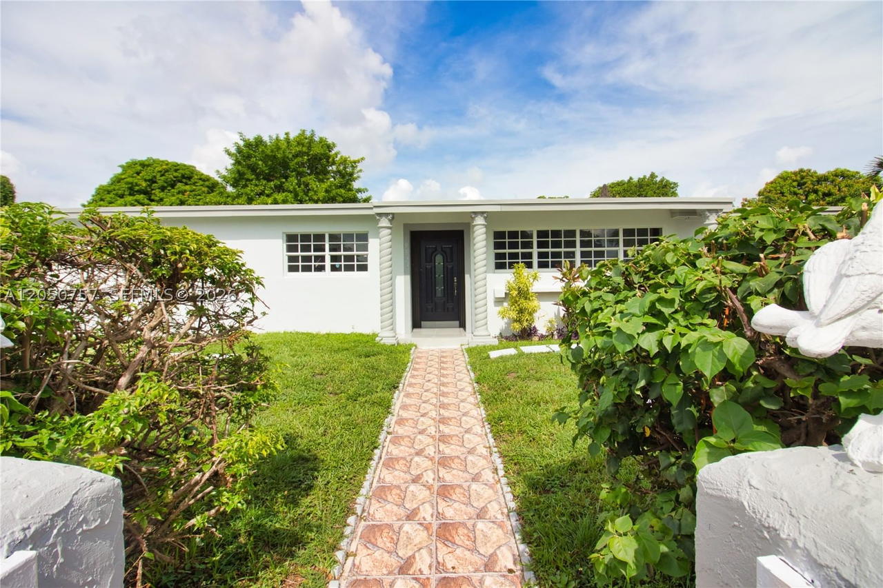 Real estate property located at 19522 37th Ct, Miami-dade, Carol City 2nd Addn, Miami Gardens, FL