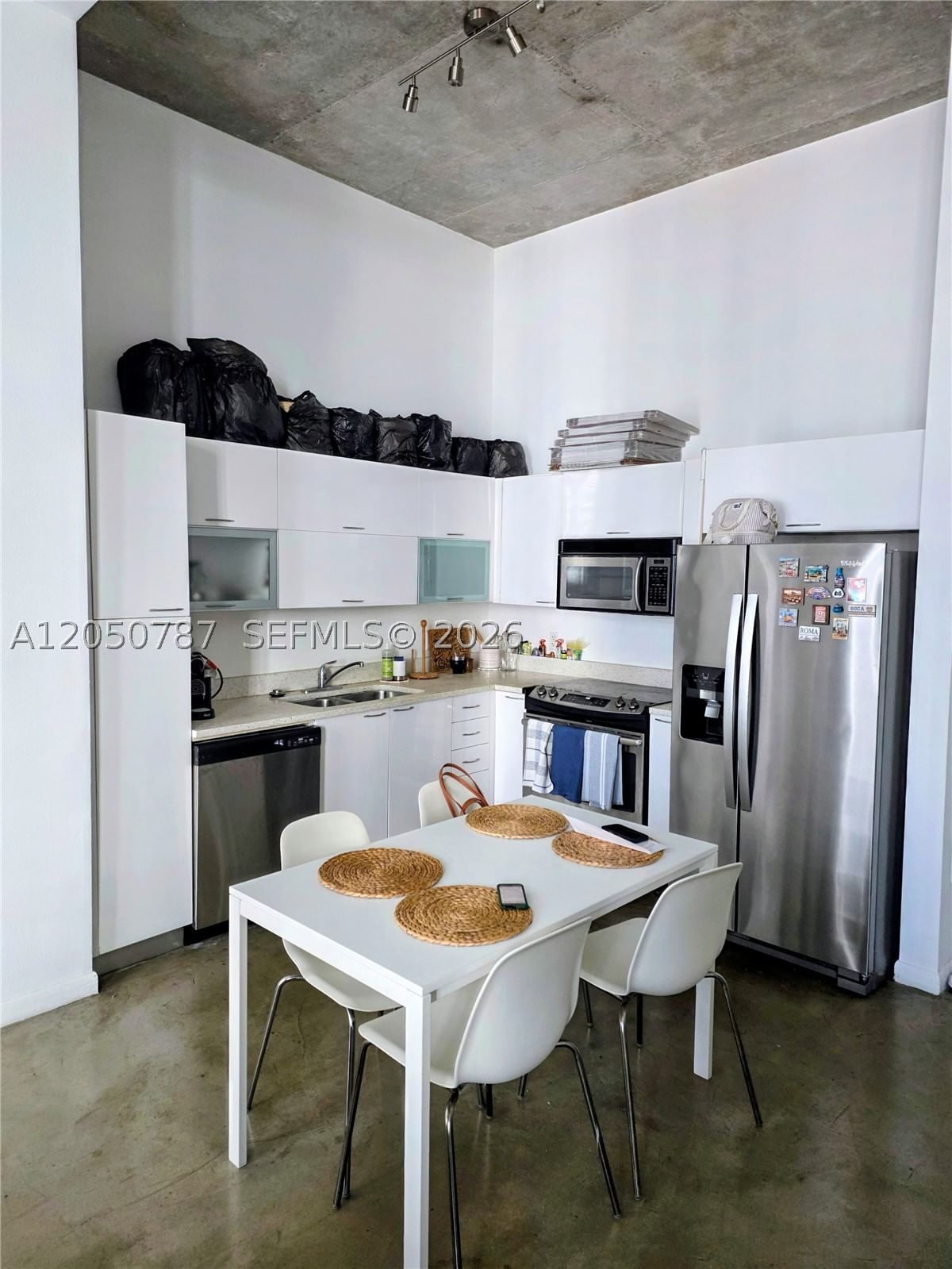 Real estate property located at 234 3rd St UPH09, Miami-dade, The Loft Downtown Condo, Miami, FL