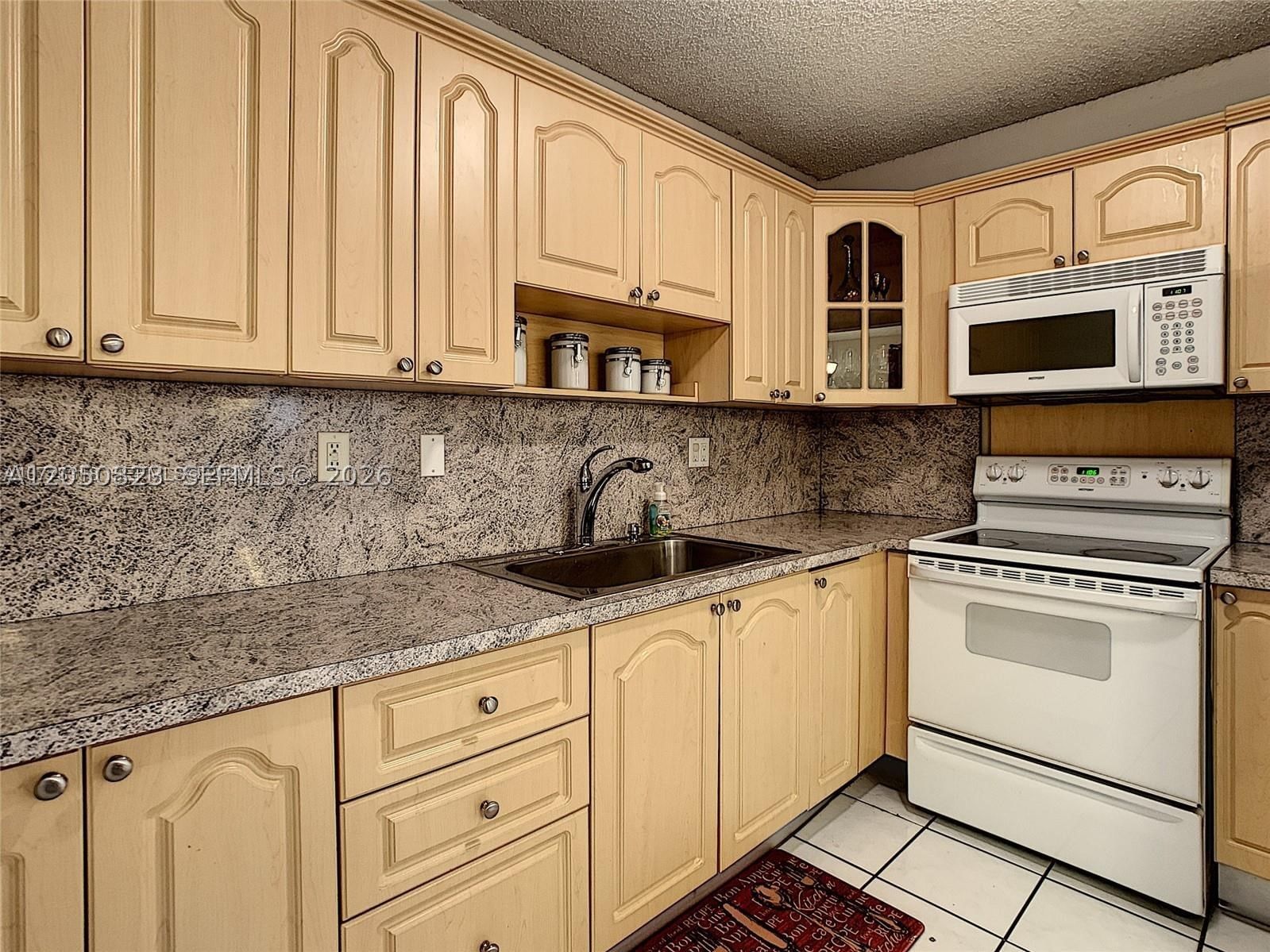 Real estate property located at 12830 43rd Dr #163-B, Miami-dade, Royale Green Condo 9, Miami, FL