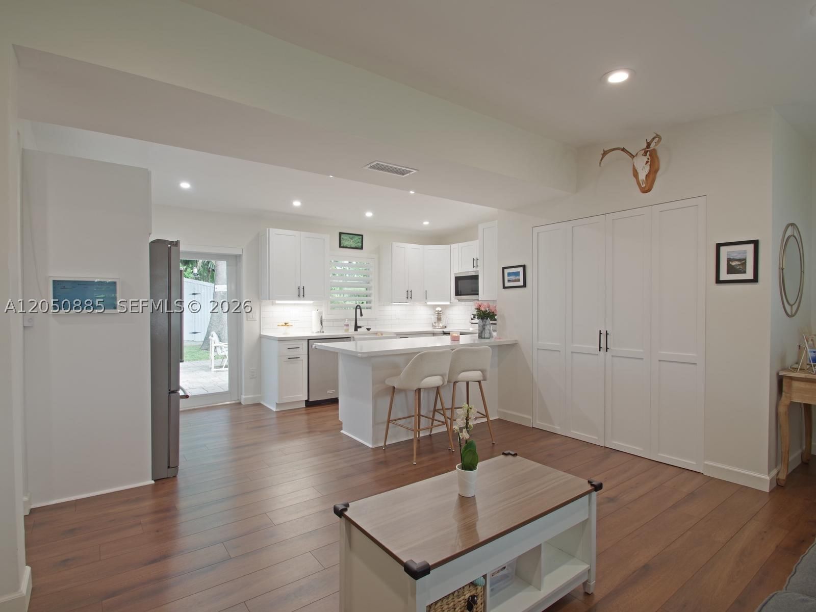 Real estate property located at 5030 113th Ct, Miami-dade, Westwood Lake 4th Addn, Miami, FL