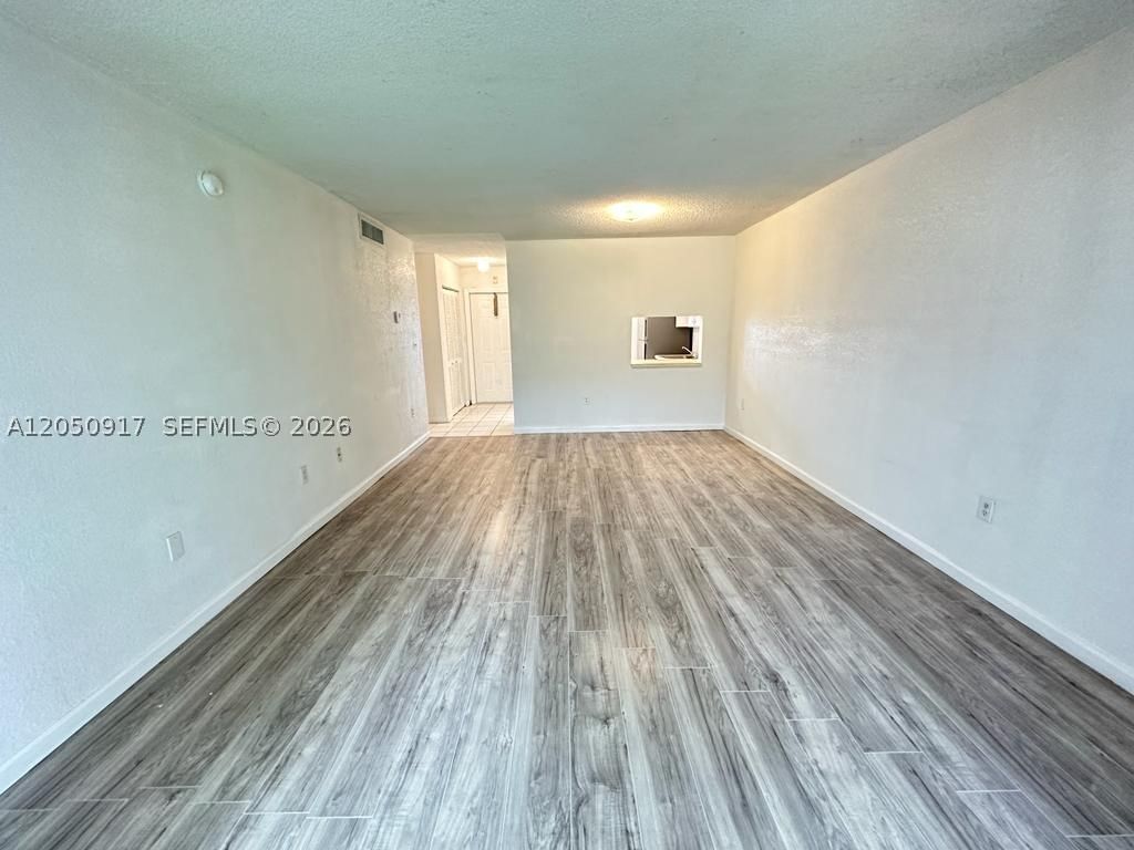 Real estate property located at 505 177th St #111, Miami-dade, New World Condo Apts Iv, Miami Gardens, FL