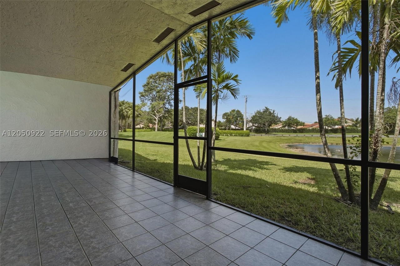Real estate property located at 502 Woodgate Cir B, Broward, Woodgate Condominium 42, Sunrise, FL