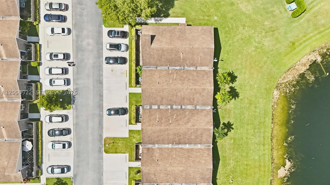 Real estate property located at 502 Woodgate Cir B, Broward, Woodgate Condominium 42, Sunrise, FL