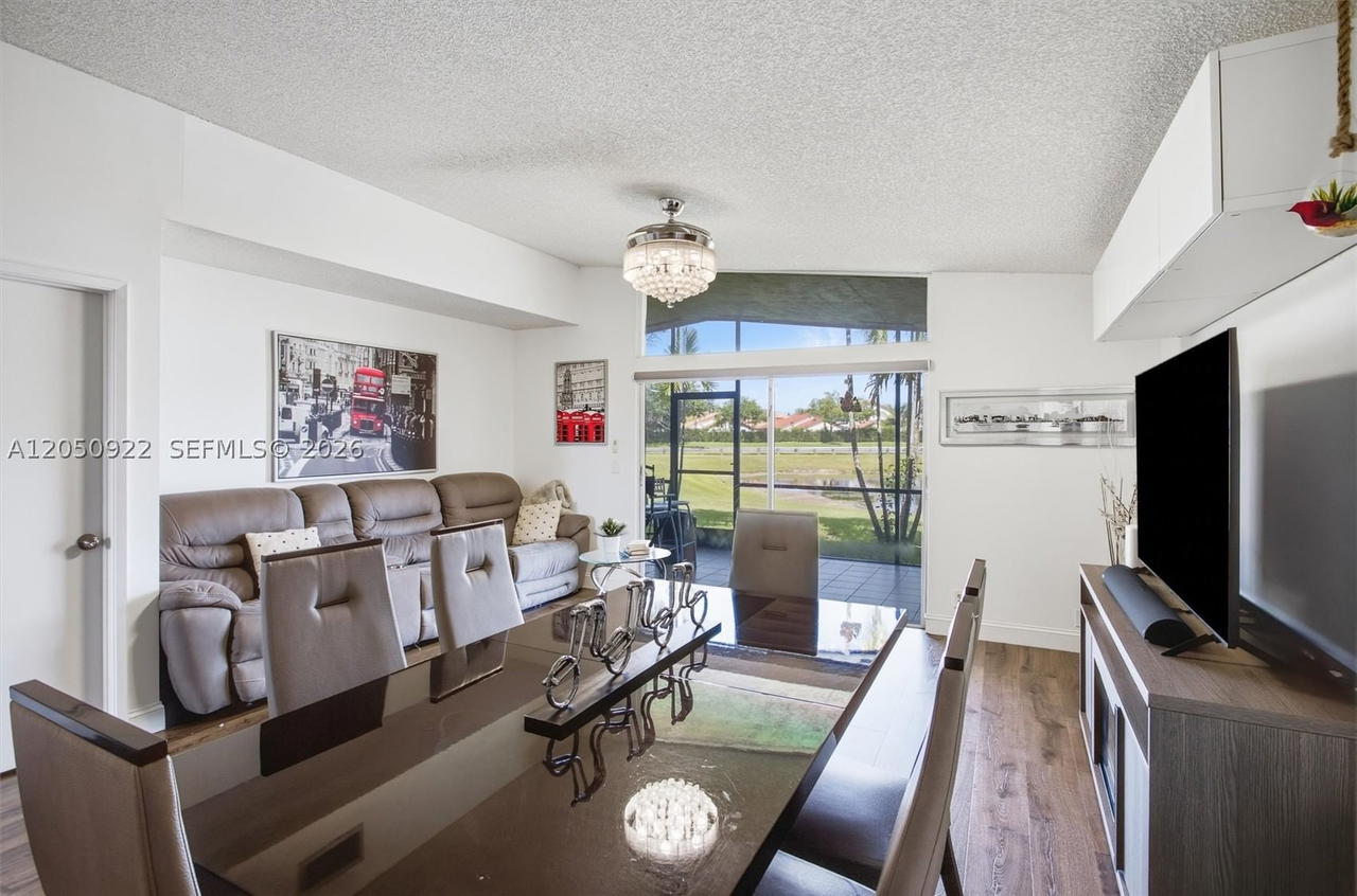 Real estate property located at 502 Woodgate Cir B, Broward, Woodgate Condominium 42, Sunrise, FL