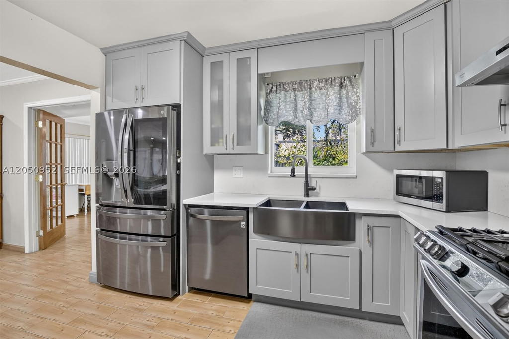 Real estate property located at 206 32nd Ave, Broward, Orangebrook Golf Estates, Hollywood, FL