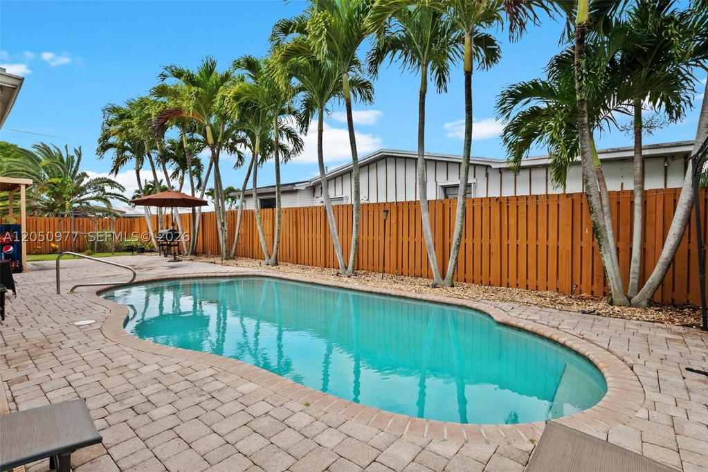 Real estate property located at 2251 87th Ave, Broward, Pasadena Lakes West, Pembroke Pines, FL