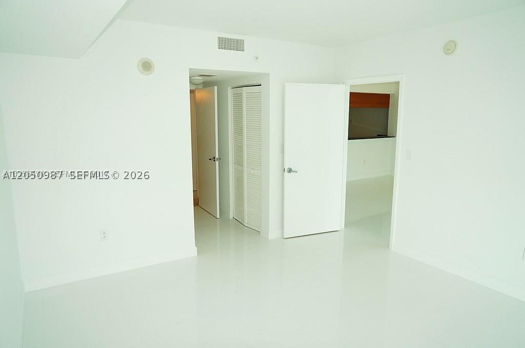 Real estate property located at 1800 Bayshore Dr #3014, Miami-dade, 1800 Club Condo, Miami, FL