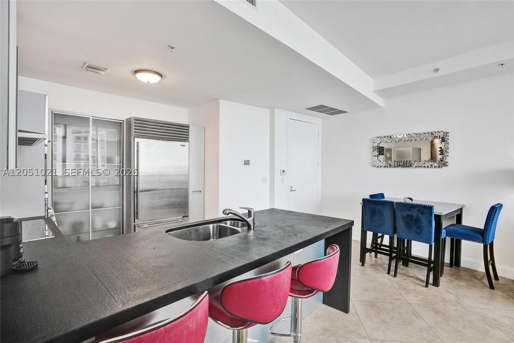 Real estate property located at 18201 Collins Ave #4705, Miami-dade, Trump Royale Condo, Sunny Isles Beach, FL
