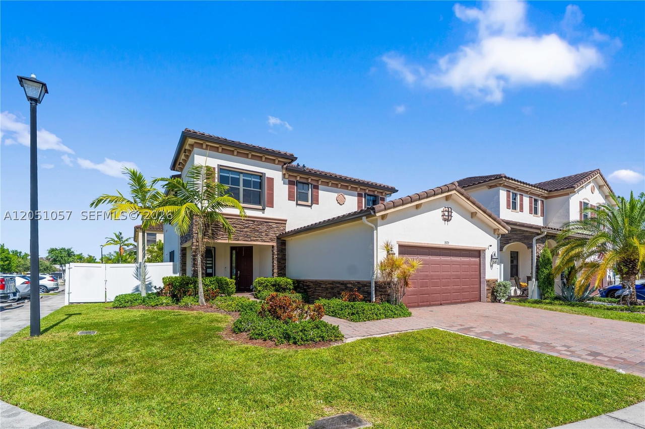 Real estate property located at 3573 93rd Pl, Miami-dade, Bonterra, Hialeah, FL