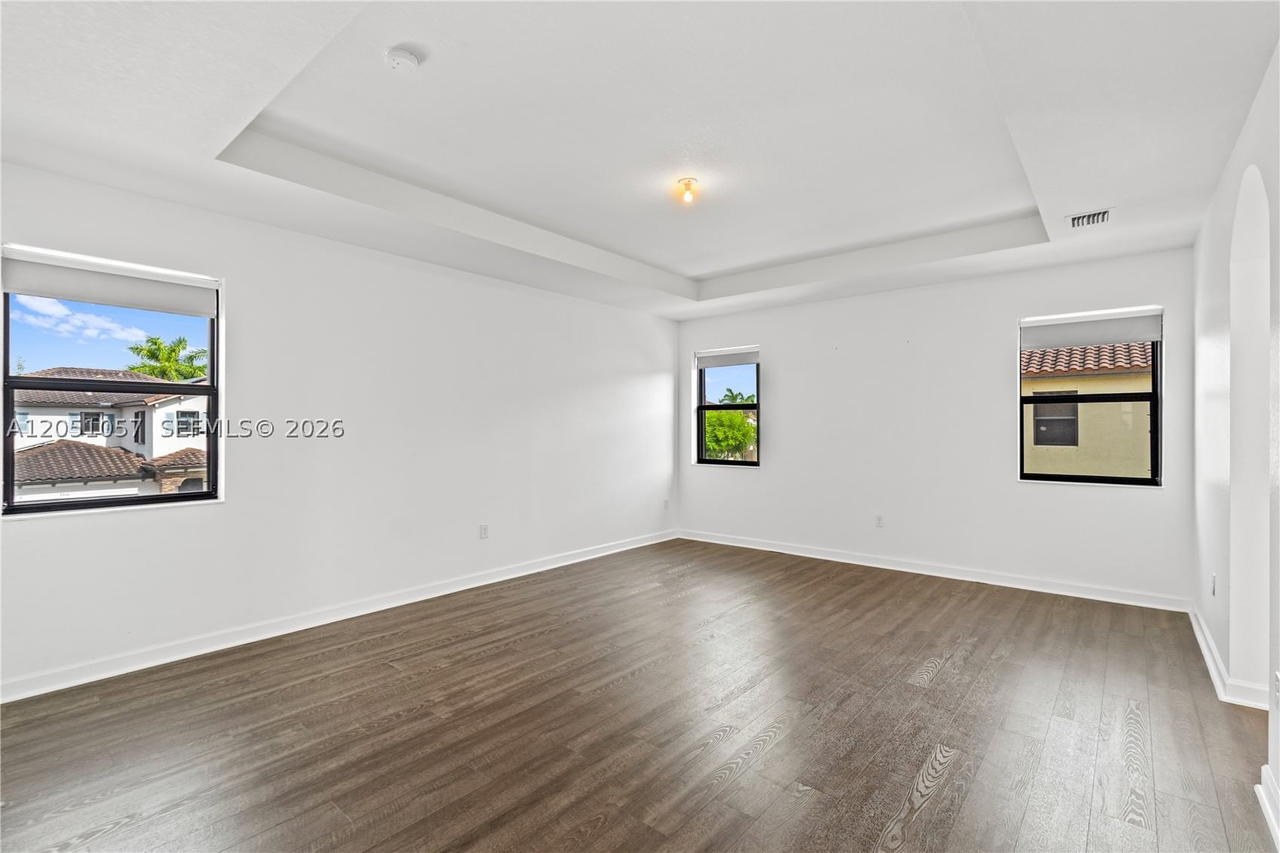 Real estate property located at 3573 93rd Pl, Miami-dade, Bonterra, Hialeah, FL