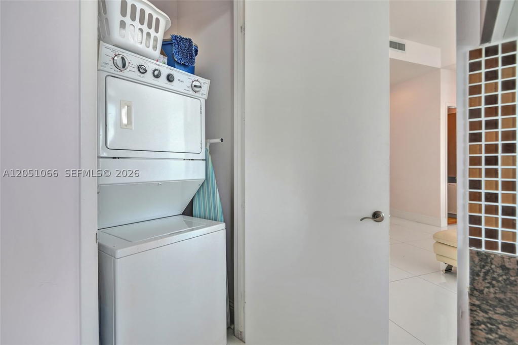 Real estate property located at 16001 Collins Ave #4305, Miami-dade, Tdr Tower I Condo, Sunny Isles Beach, FL