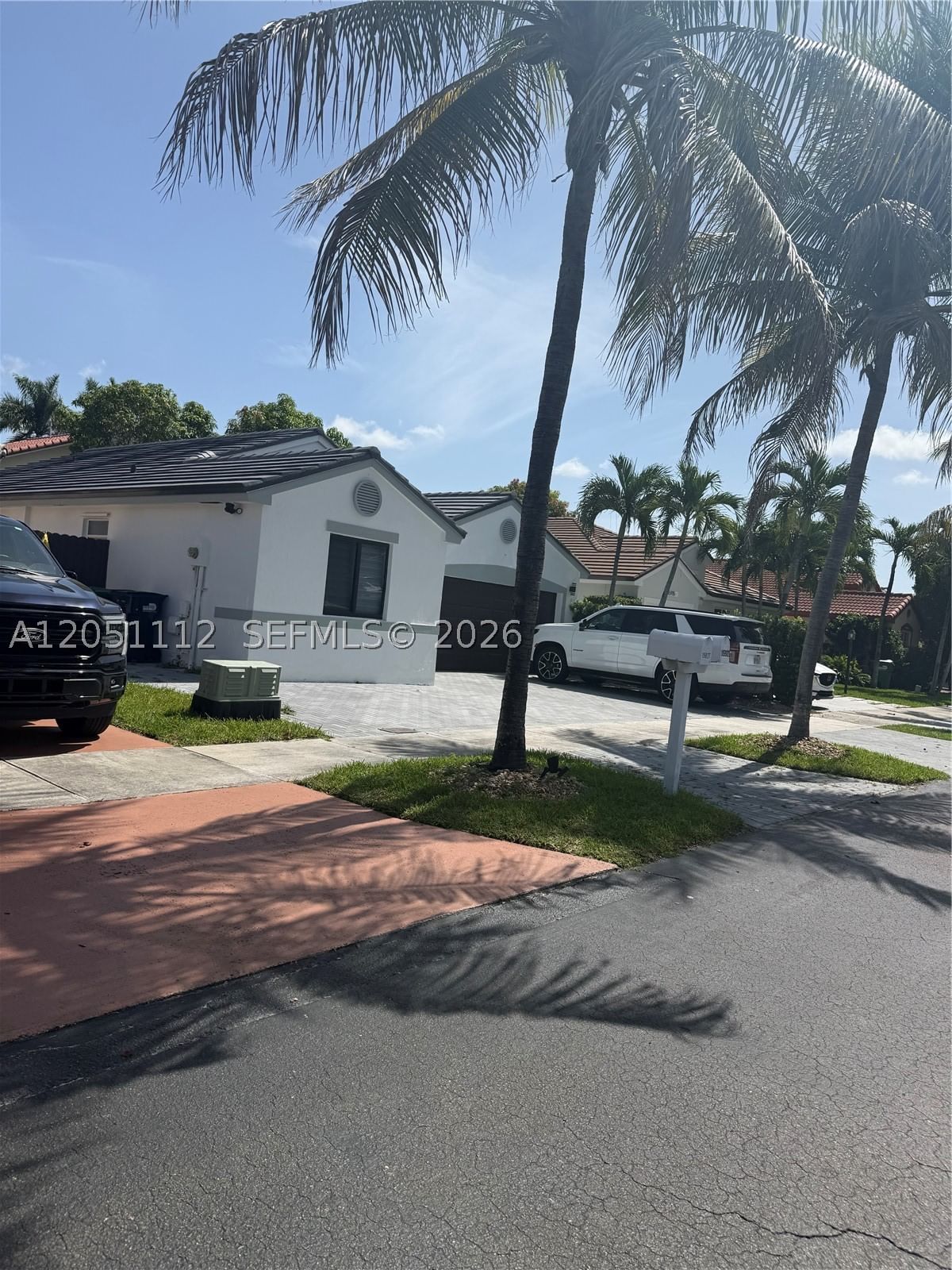 Real estate property located at 15921 82 ST, Miami-dade, Lago Mar South, Miami, FL
