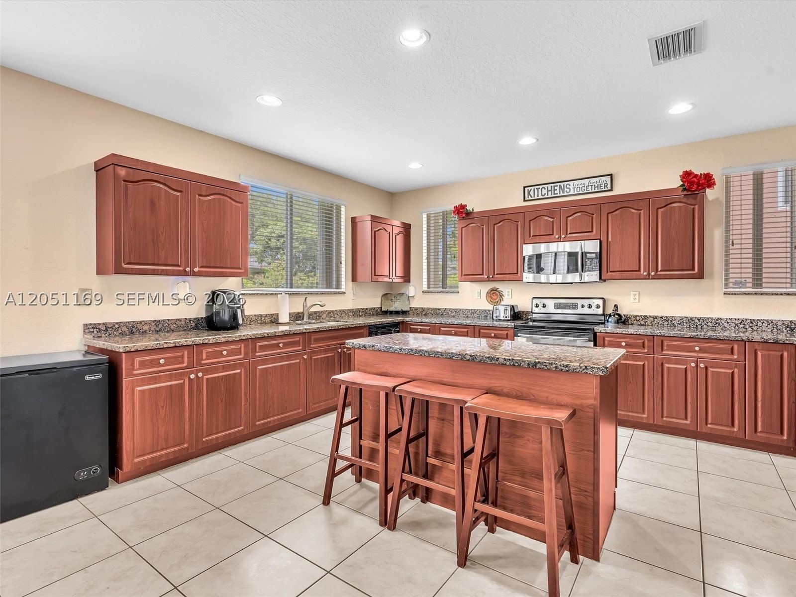 Real estate property located at 912 204th St, Miami-dade, Sport Acres, Miami Gardens, FL
