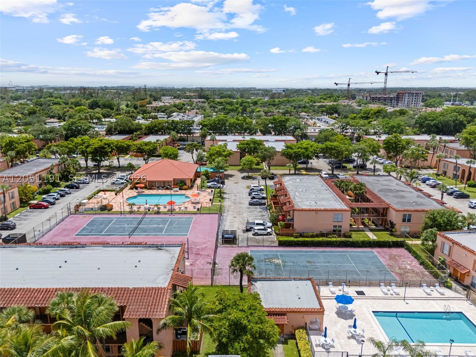 Real estate property located at 7220 Fairway Dr G3, Miami-dade, Cypress Village Condo, Miami Lakes, FL