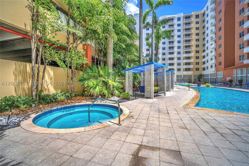 Real estate property located at 18800 29th Ave #517 (Fully Renovated), Miami-dade, Venture At Aventura East, Aventura, FL