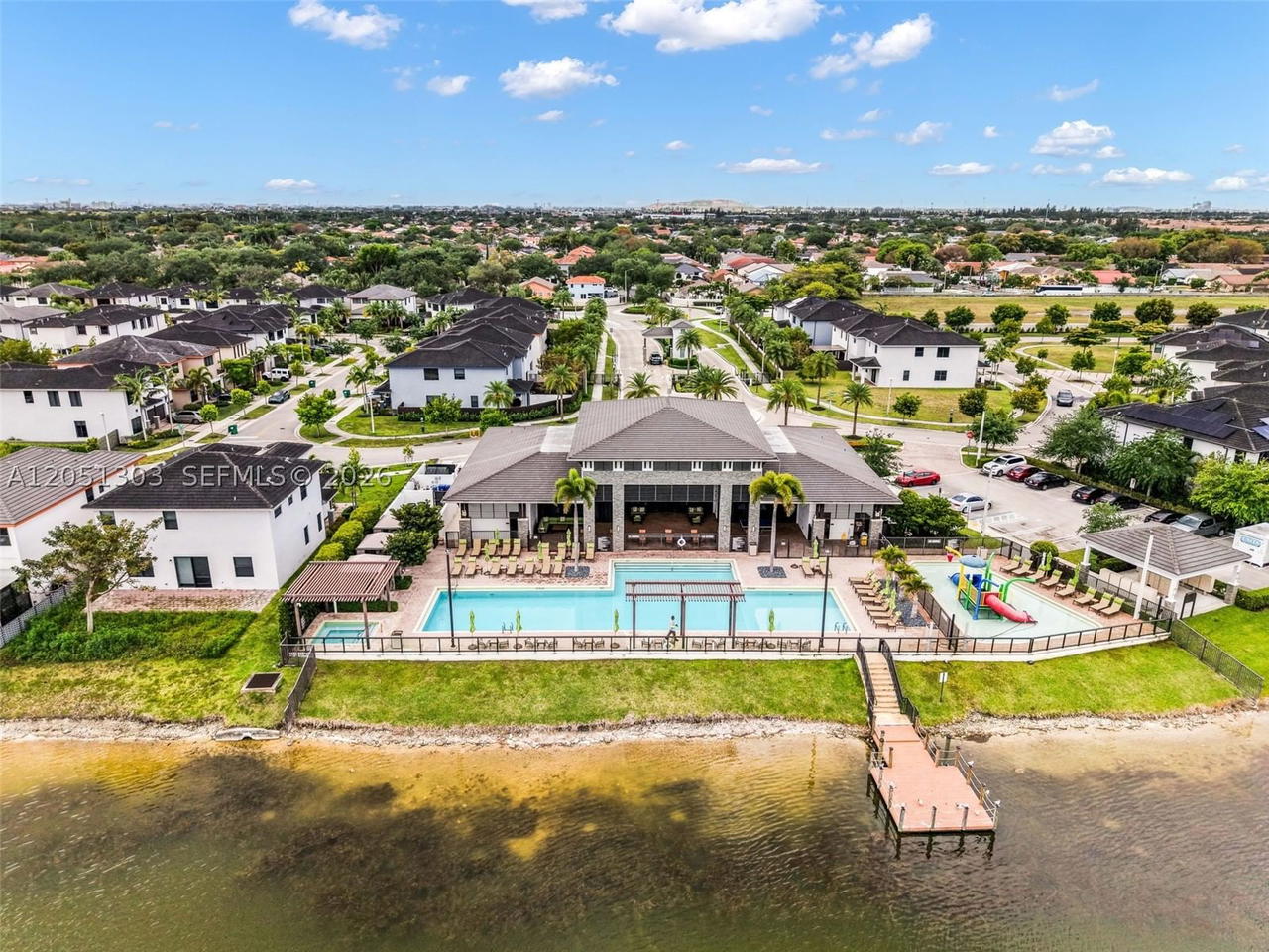 Real estate property located at 8900 161st Ter, Miami-dade, Dunnwoody Lake, Miami Lakes, FL