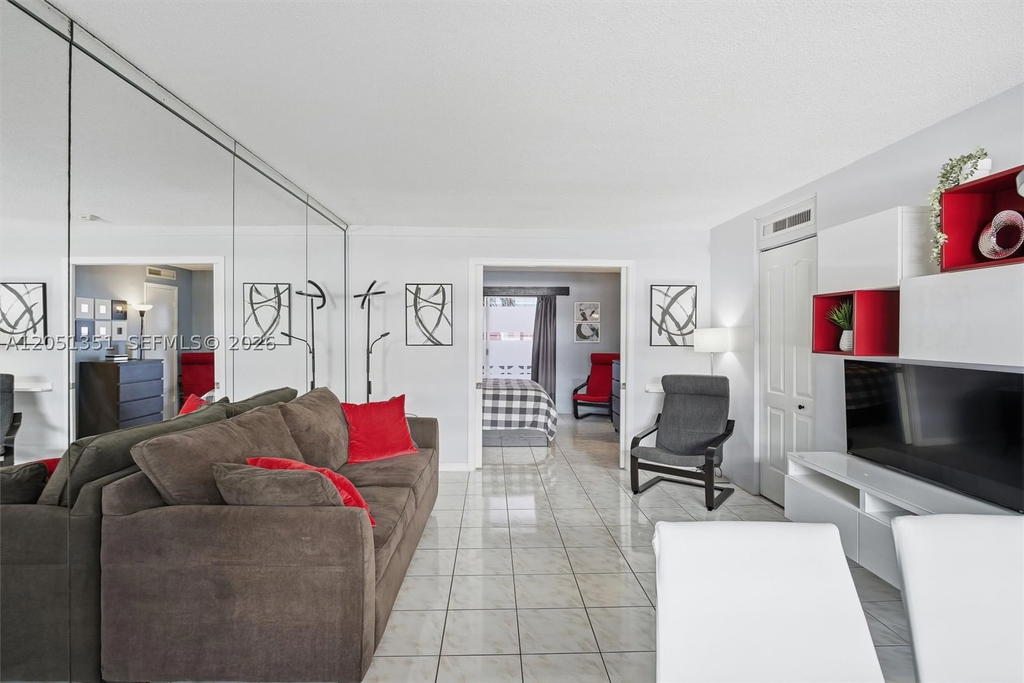 Real estate property located at 3133 Ocean Dr #218, Broward, Ambassador South Co-op, Hallandale Beach, FL