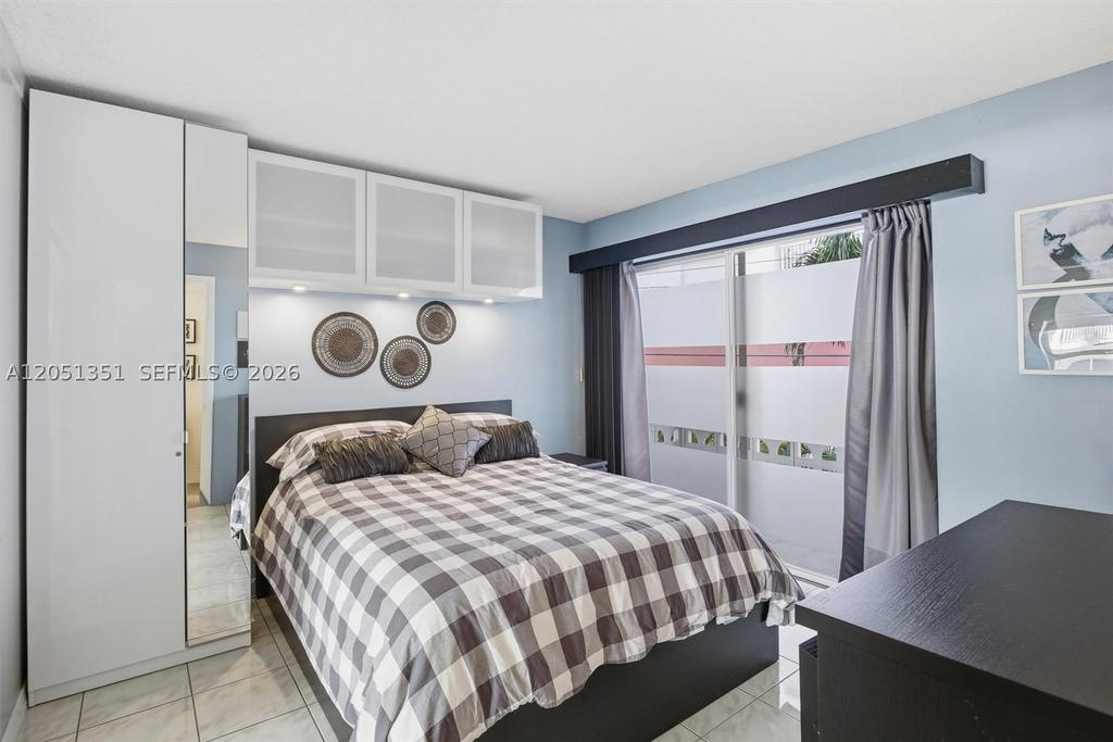 Real estate property located at 3133 Ocean Dr #218, Broward, Ambassador South Co-op, Hallandale Beach, FL