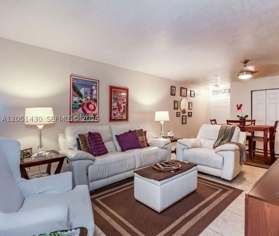 Real estate property located at 212 Lake Pointe Dr #112, Broward, Lake Pointe Condominium, Oakland Park, FL