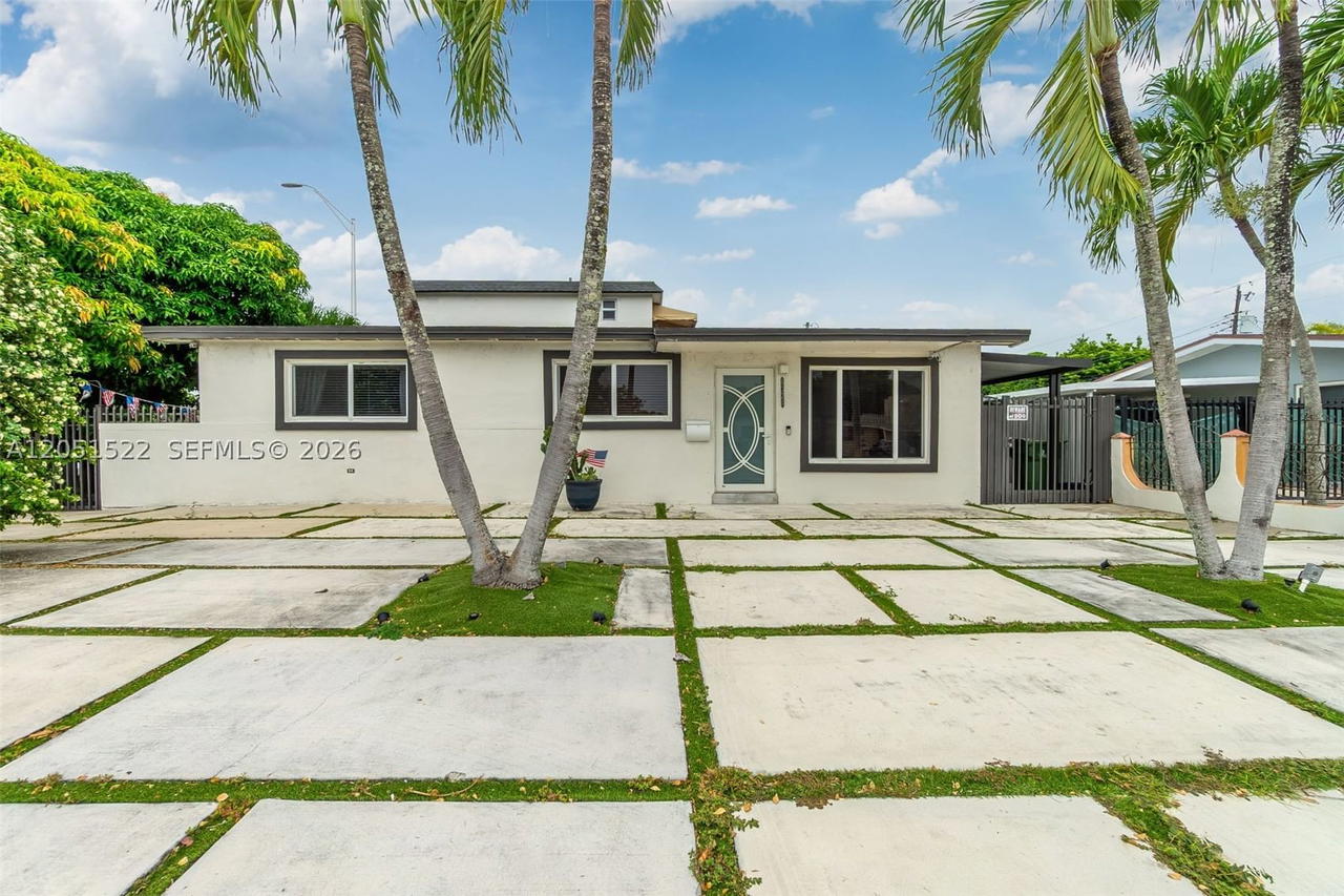 Real estate property located at 6320 4th Ave, Miami-dade, Saratoga Heights, Hialeah, FL