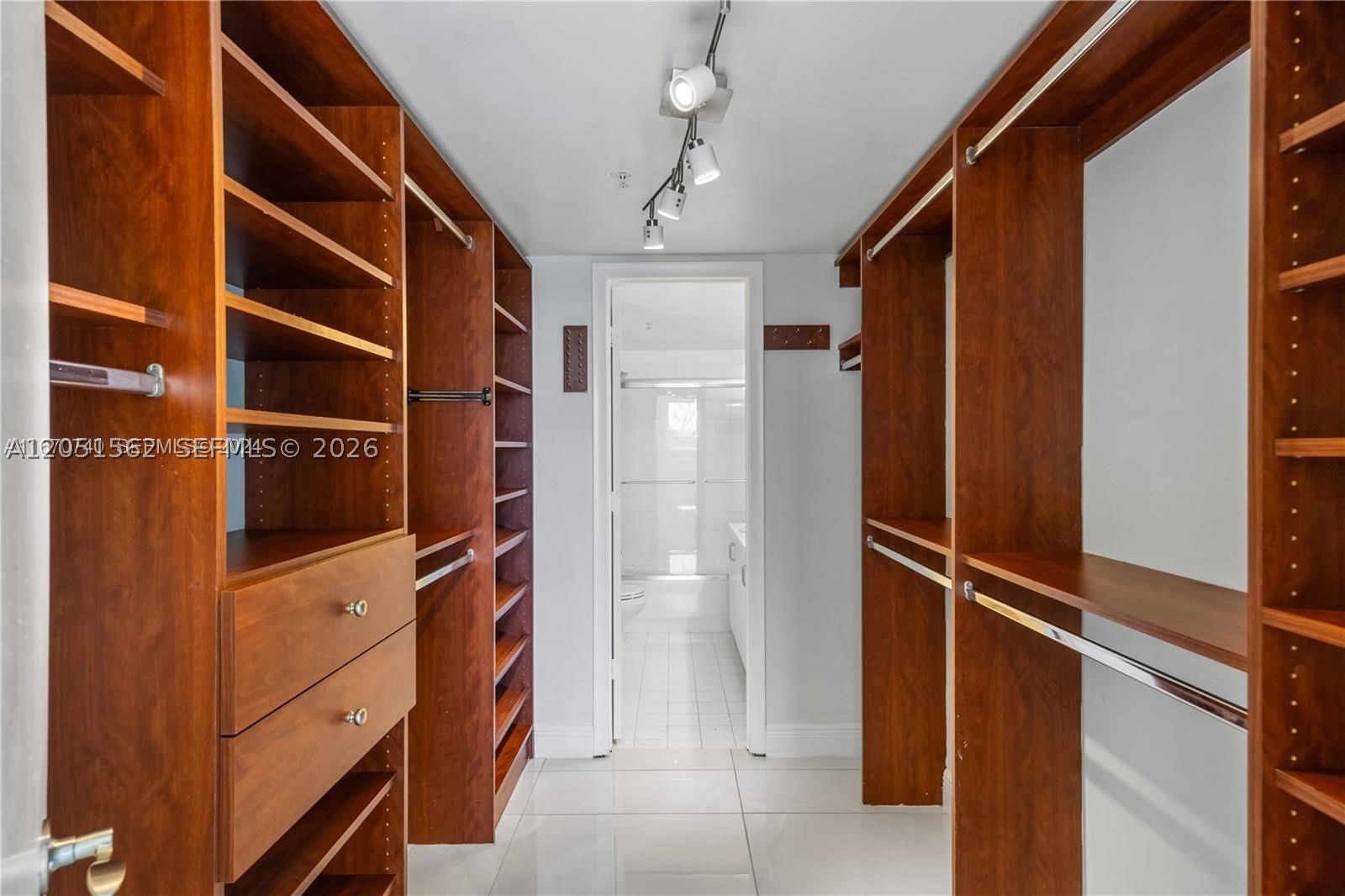 Real estate property located at 16590 26th Ave #502, Miami-dade, Vista On The Bay Condo, North Miami Beach, FL