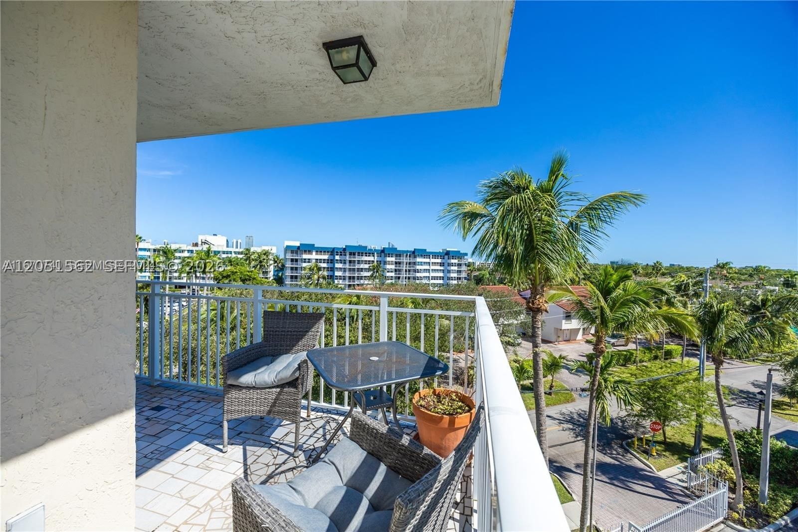 Real estate property located at 16590 26th Ave #502, Miami-dade, Vista On The Bay Condo, North Miami Beach, FL