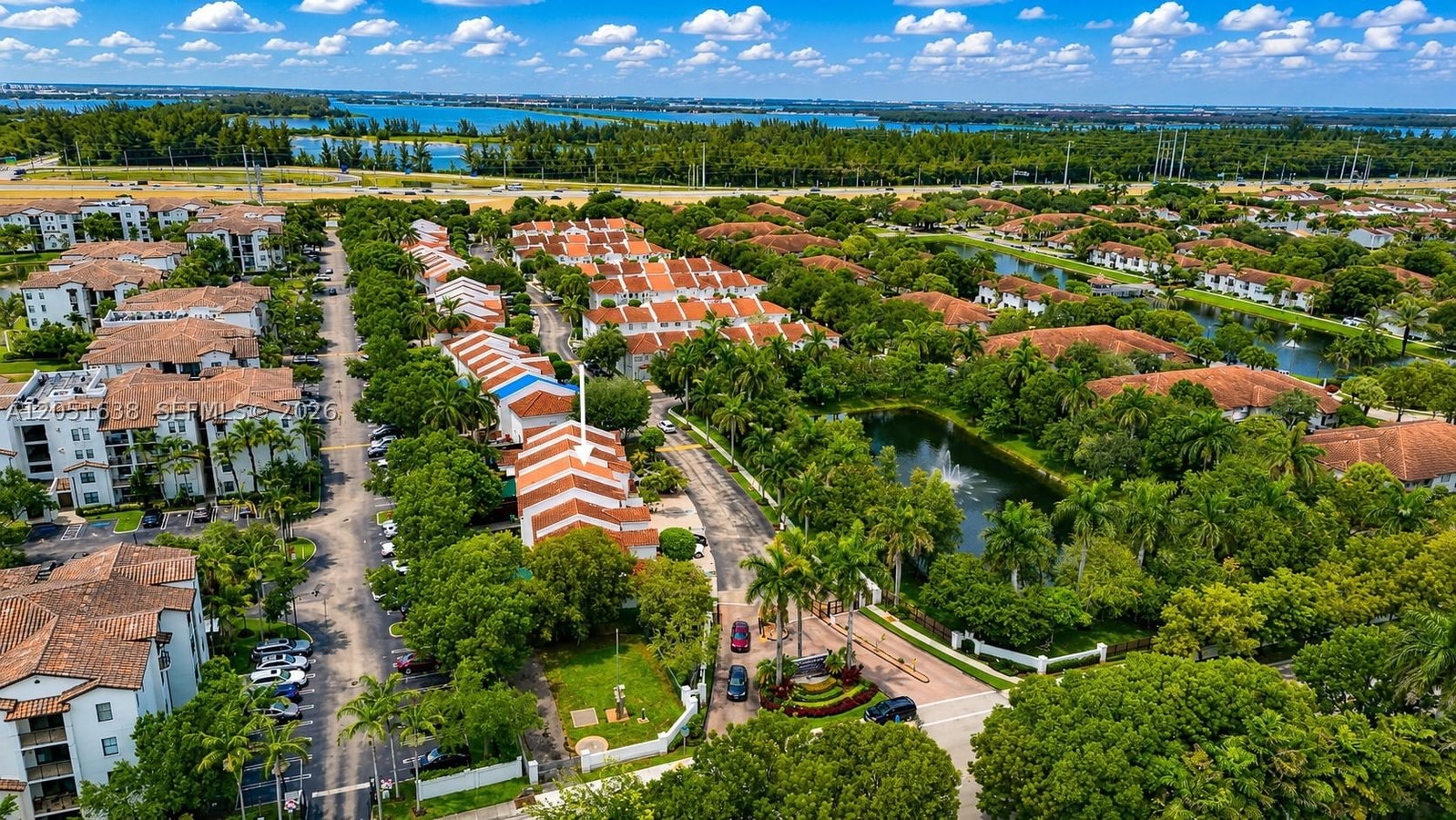 Real estate property located at 11416 43rd Ter, Miami-dade, Sandcastles At Doral, Doral, FL