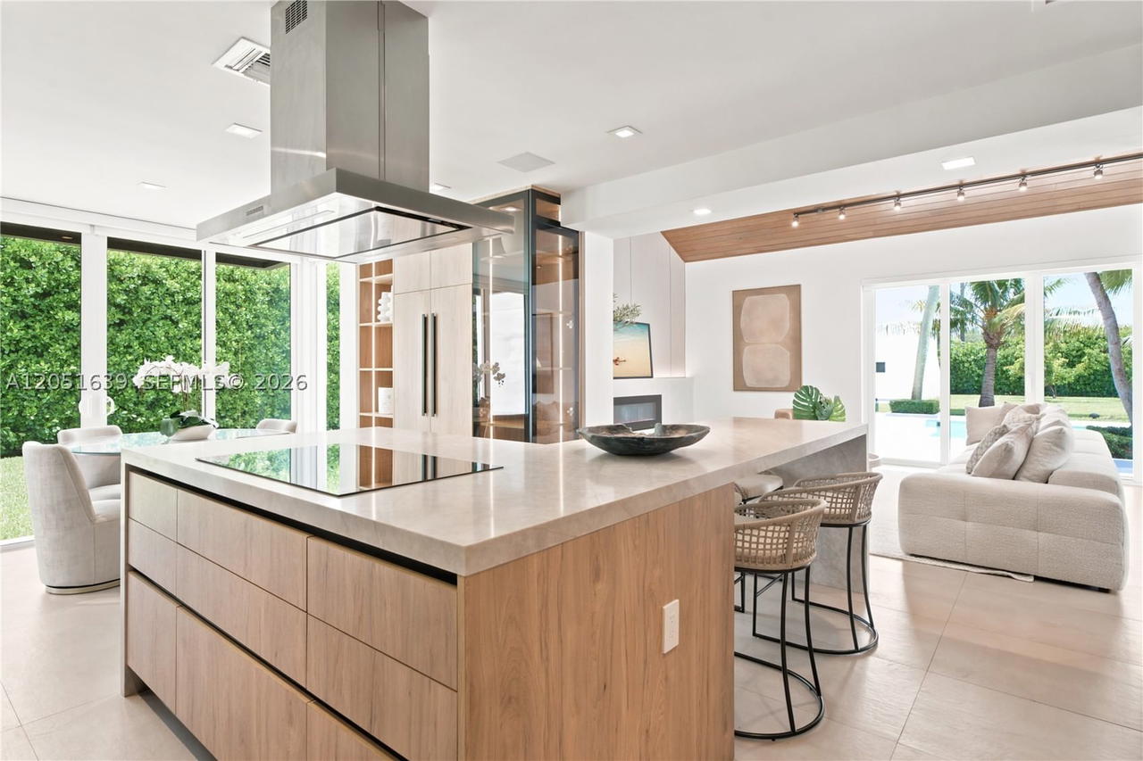 Real estate property located at 10420 64th St, Miami-dade, Miller Drive Estates, Miami, FL