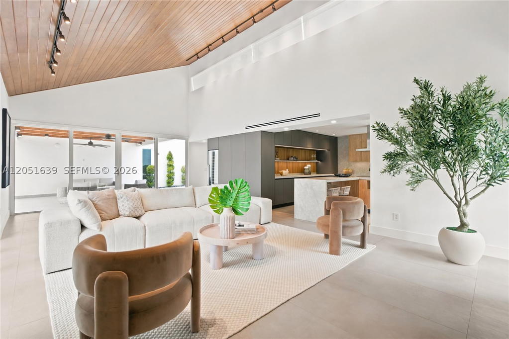 Real estate property located at 10420 64th St, Miami-dade, Miller Drive Estates, Miami, FL