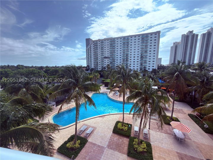Real estate property located at 19380 Collins Ave #404, Miami-dade, Oceanview Building B Cond, Sunny Isles Beach, FL