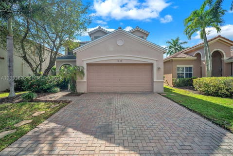 Real estate property located at 1058 Tupelo Way, Broward, Sector 2-parcels 1 2 3 4, Weston, FL