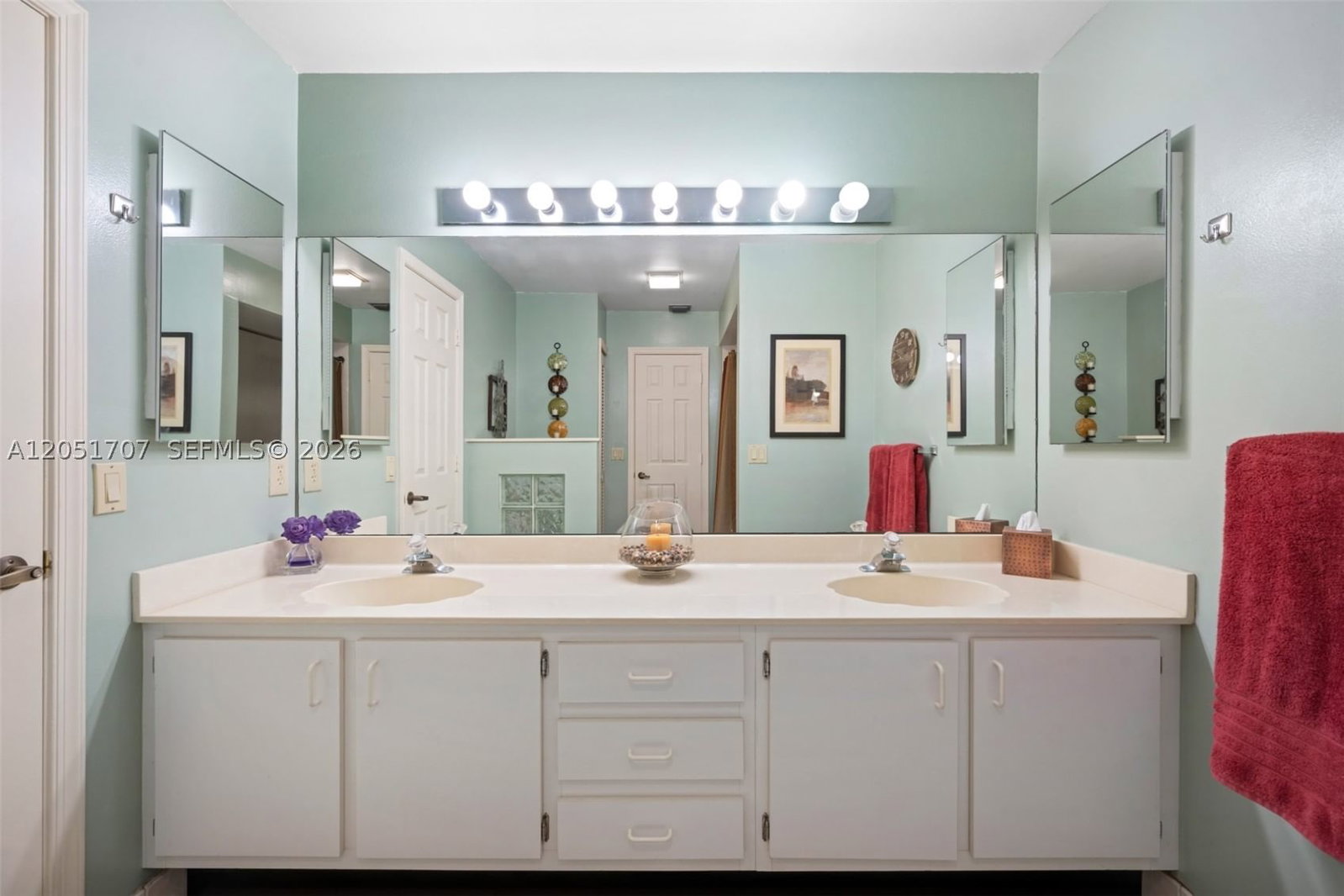 Real estate property located at 5521 Hawkes Bluff Ave, Broward, Hawkes Bluff, Davie, FL