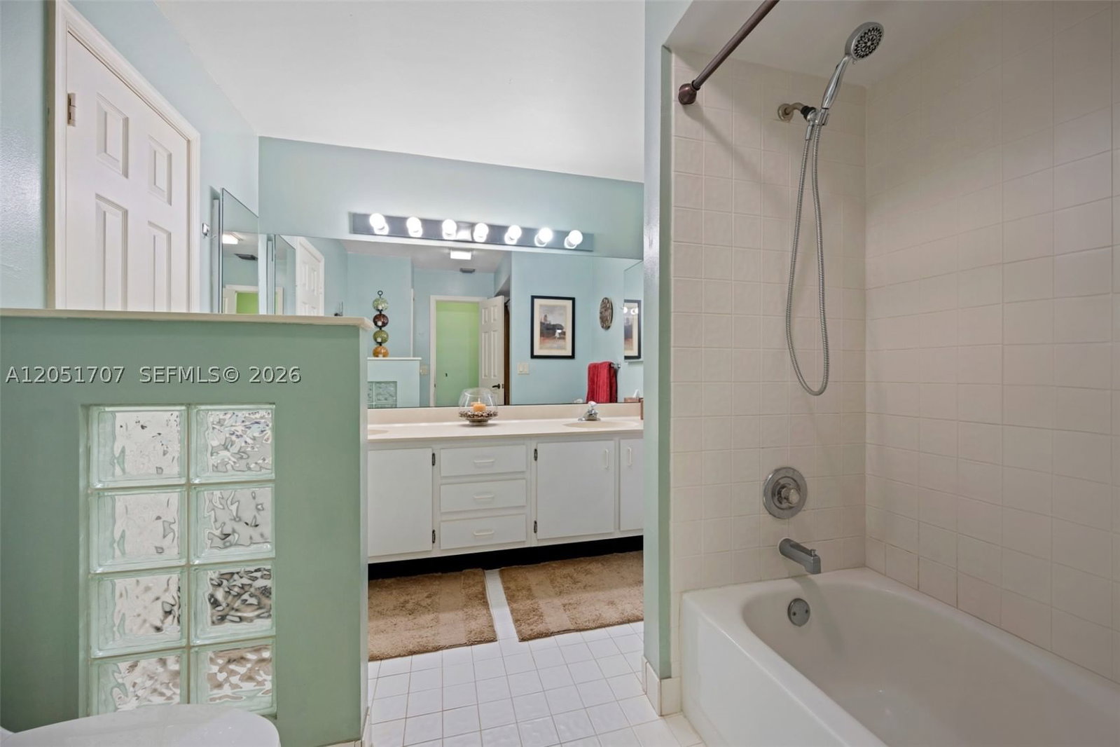 Real estate property located at 5521 Hawkes Bluff Ave, Broward, Hawkes Bluff, Davie, FL