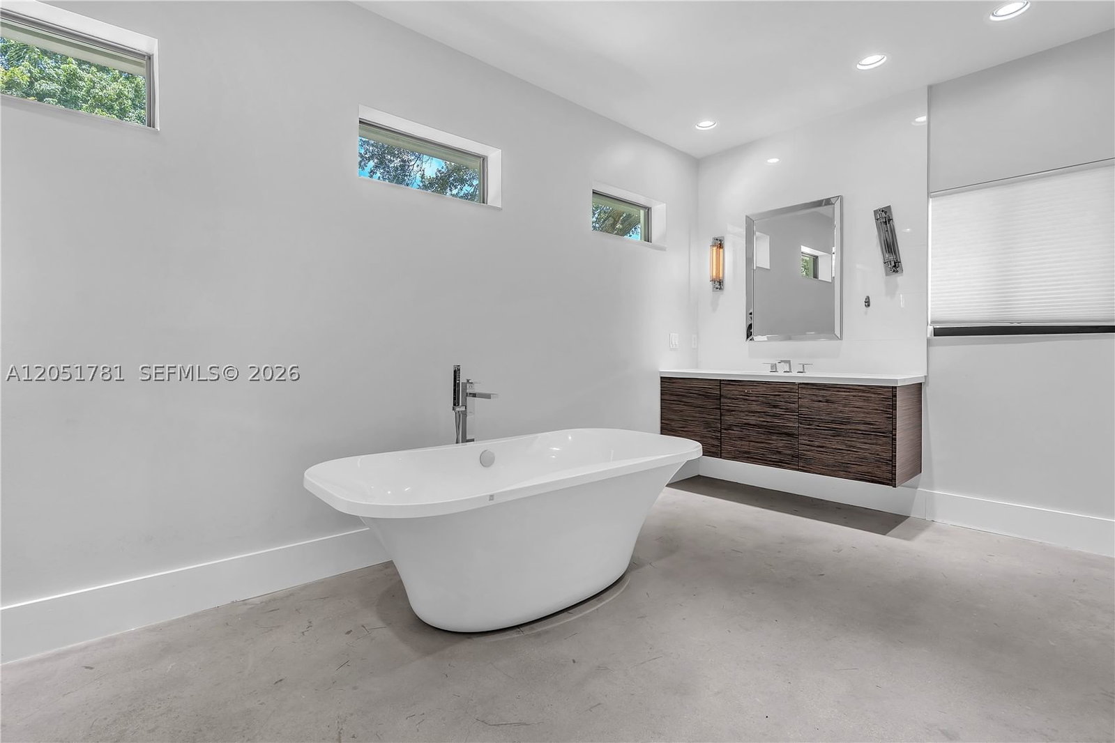 Real estate property located at 2700 116th Ave, Broward, Majestic Grove, Davie, FL