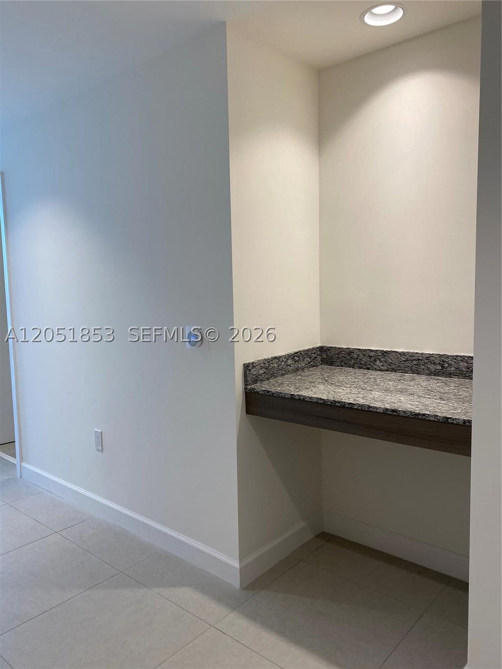 Real estate property located at 5350 84th Ave #706, Miami-dade, 5350 Park Condo, Doral, FL