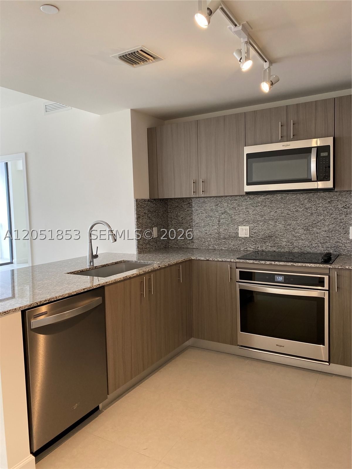 Real estate property located at 5350 84th Ave #706, Miami-dade, 5350 Park Condo, Doral, FL