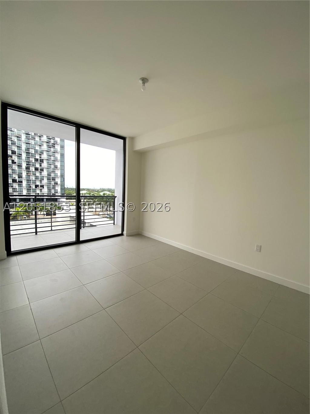 Real estate property located at 5350 84th Ave #706, Miami-dade, 5350 Park Condo, Doral, FL
