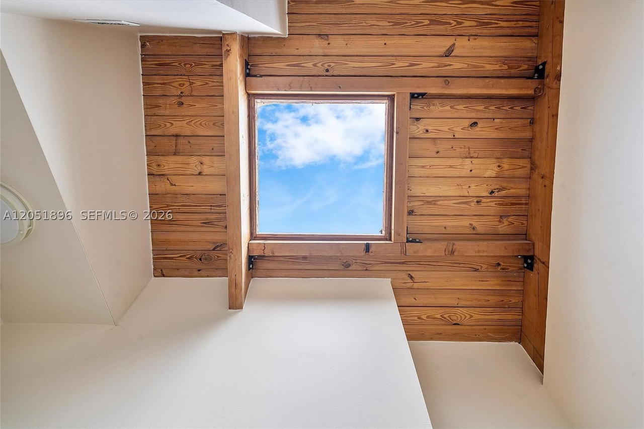 Real estate property located at 2707 Parkview Dr, Broward, Harbourwood Sketch Of Sur, Hallandale Beach, FL